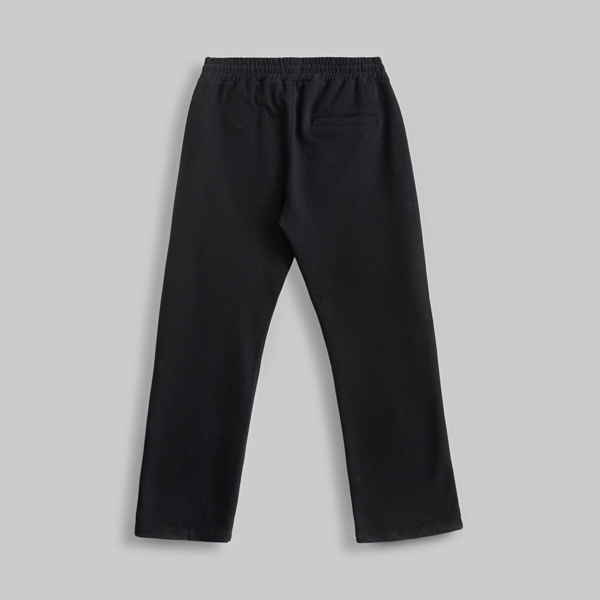 CORE ESSENTIAL SWEATPANTS BLACK