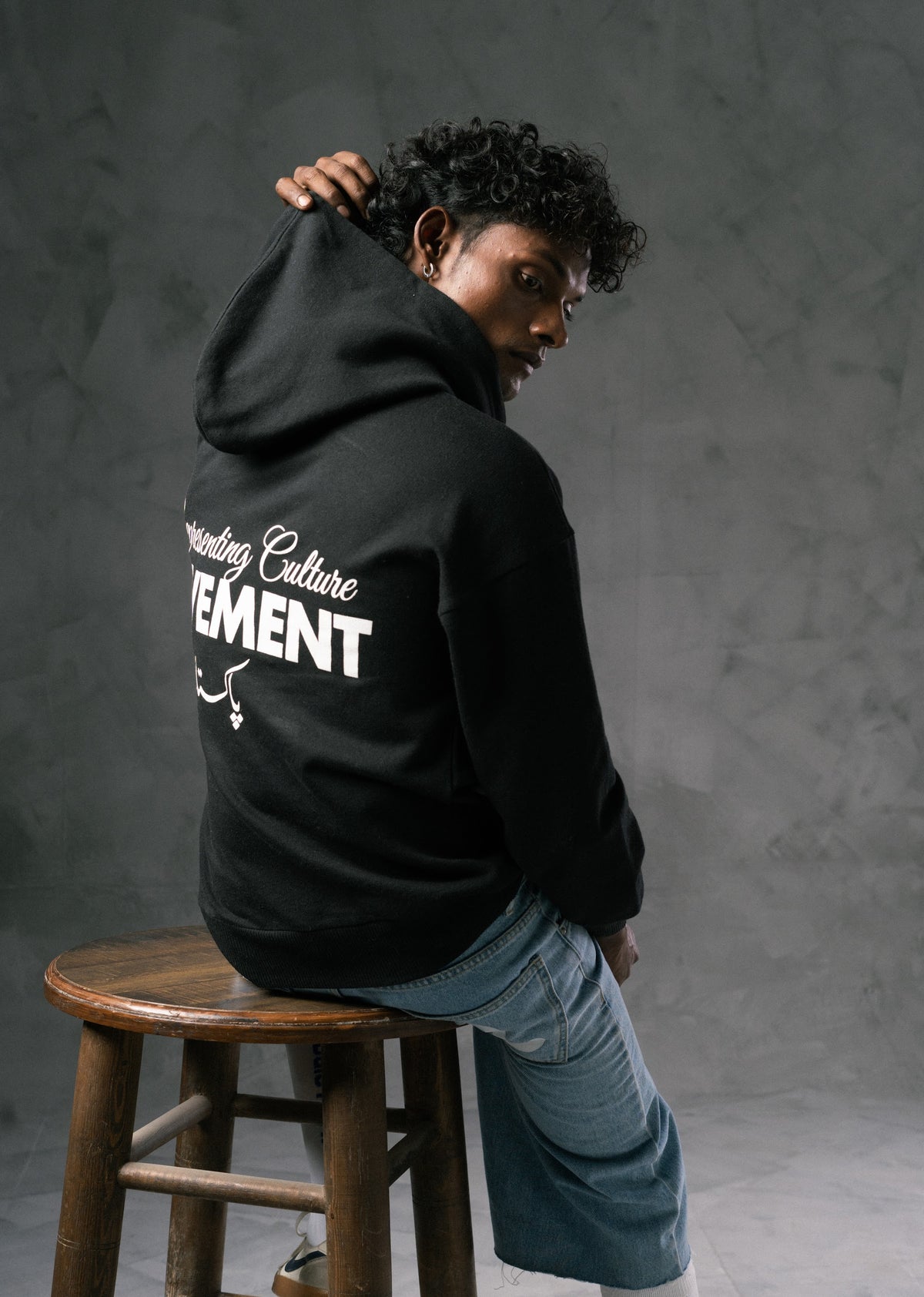 CORE ESSENTIAL HOODIE BLACK