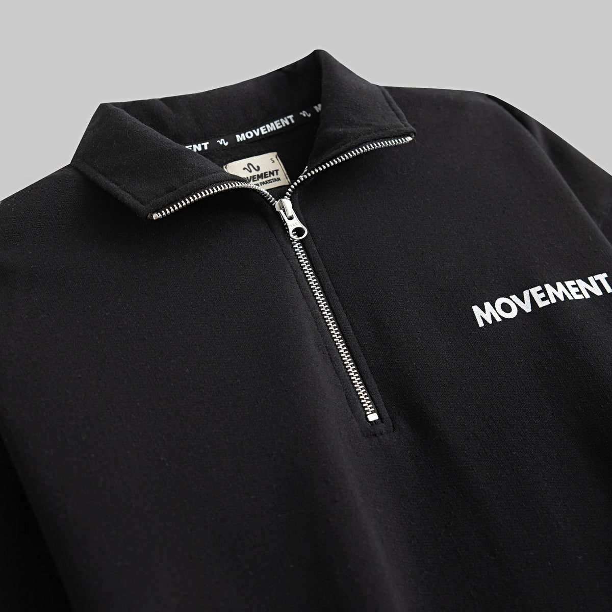 CORE ESSENTIAL HALF-ZIP BLACK