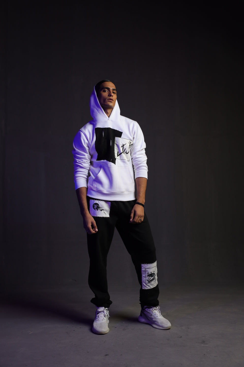 H-04: Angel hoodie White