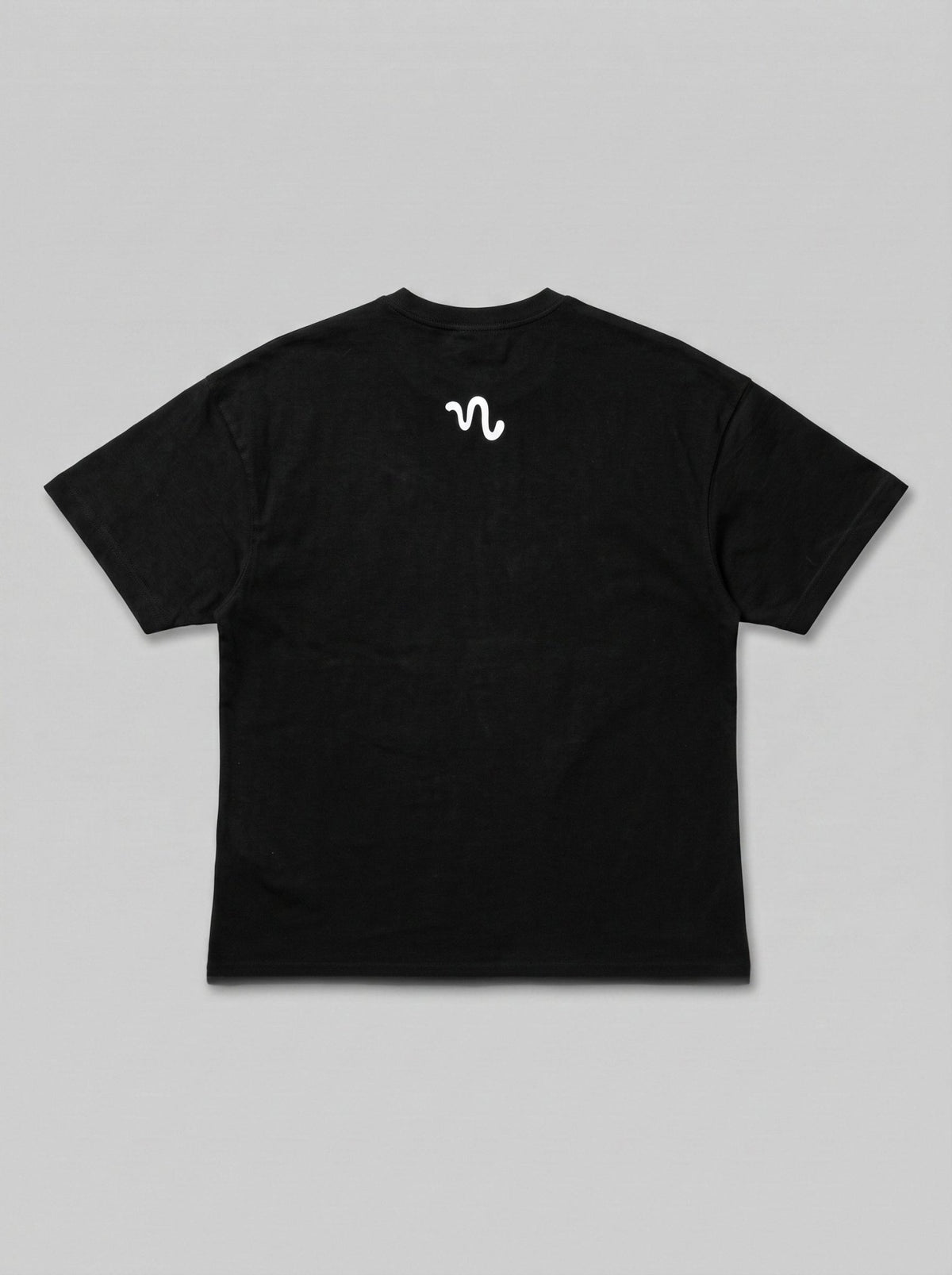DC-007. PARROT RIDER TEE
