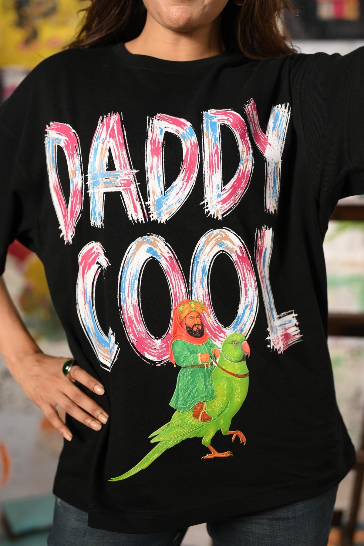 DC-007. PARROT RIDER TEE