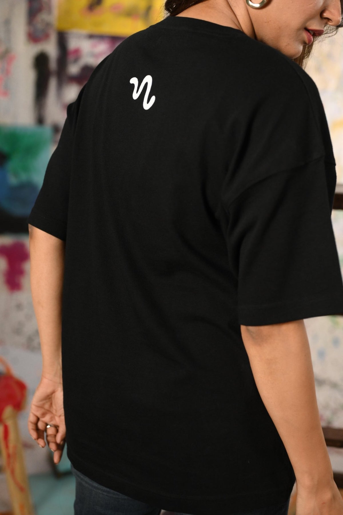DC-007. PARROT RIDER TEE