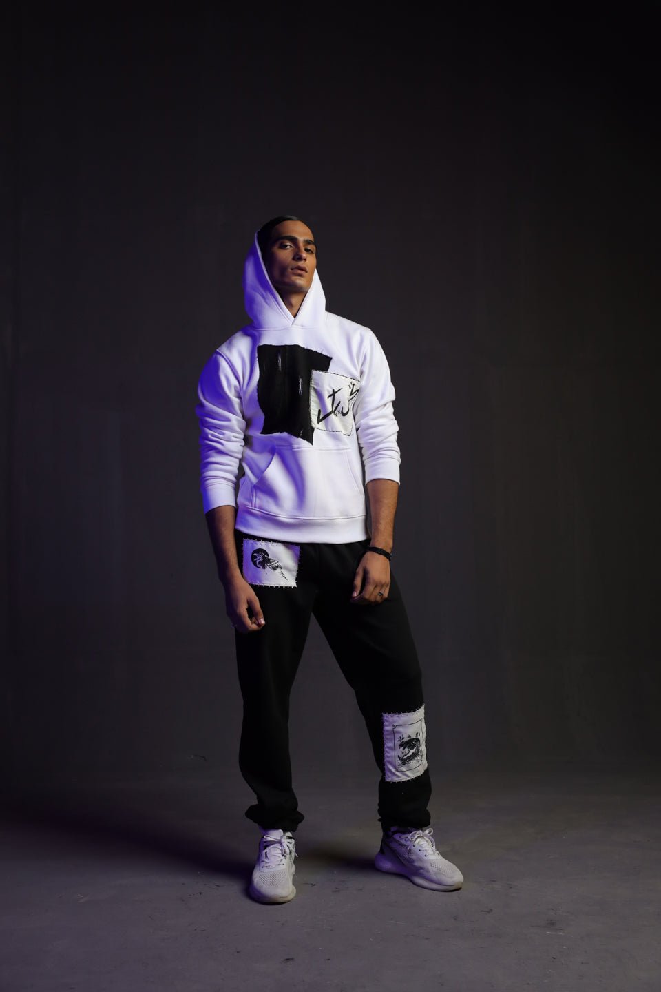 H-04: Angel hoodie White